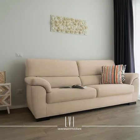 Skylux Apartment *